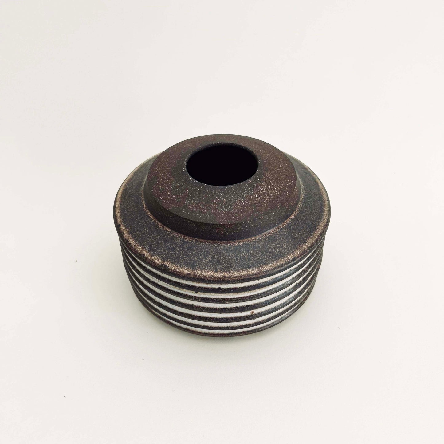 Cylindrical Ribbed Vase in Mocha Cream