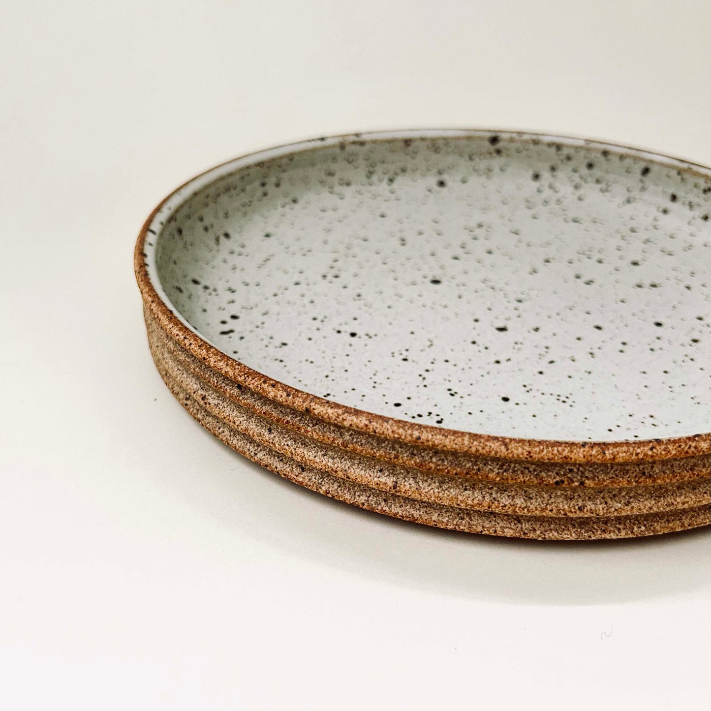 Low Profile, Ribbed Platter in White, 10"