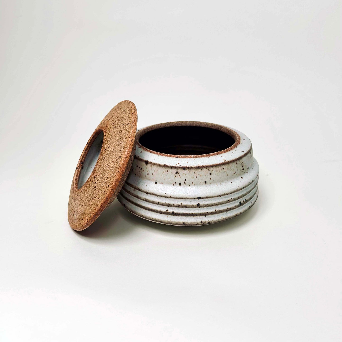 Ribbed Cylindrical Lidded Vessel in Matte White