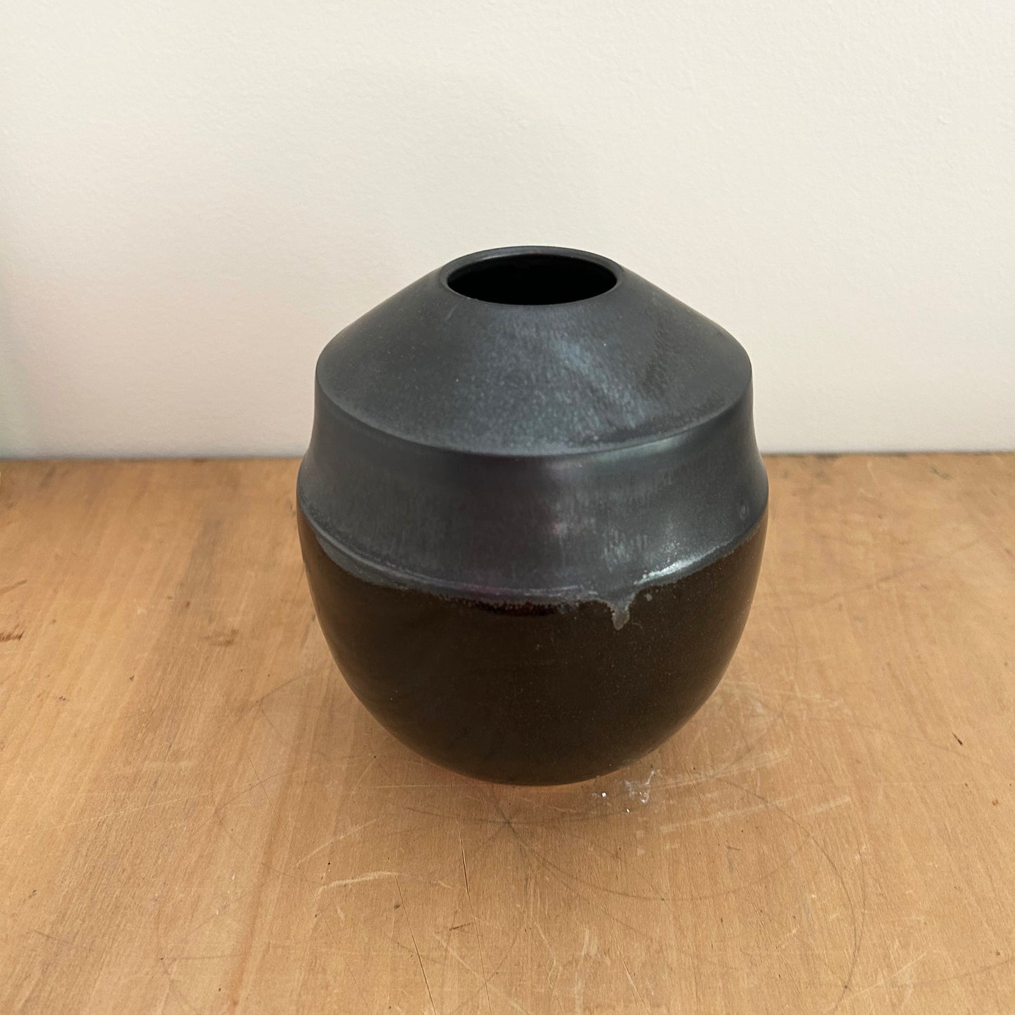 Two-toned Vase in Matte Black/Oil Spot