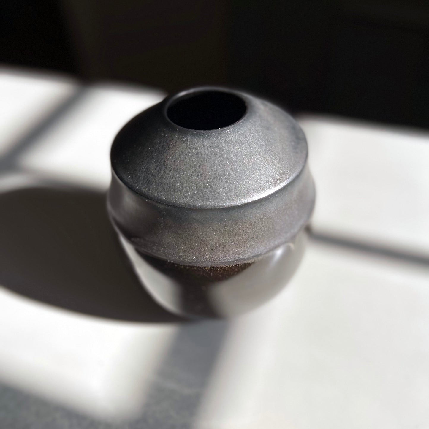 Two-toned Vase in Matte Black/Oil Spot