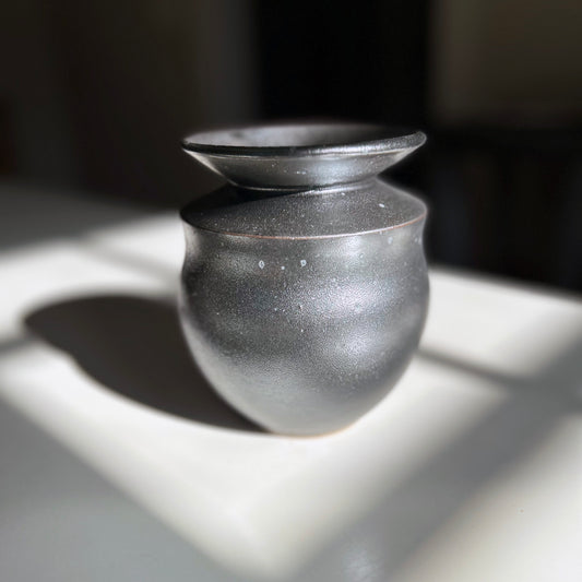 Bud Vase in Toshiko Black