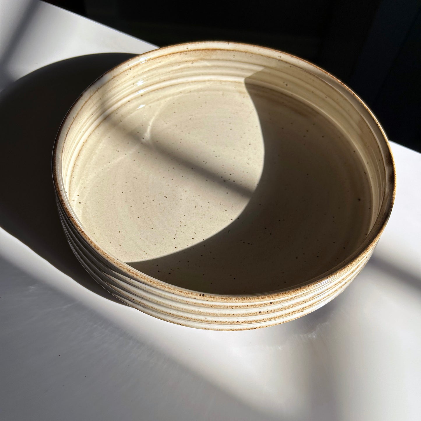 Low Profile, Ribbed Serving Bowl, Warm White