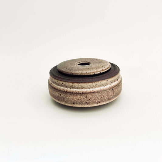Lidded Vessel w/ Ribbed Collar in Mocha Cream