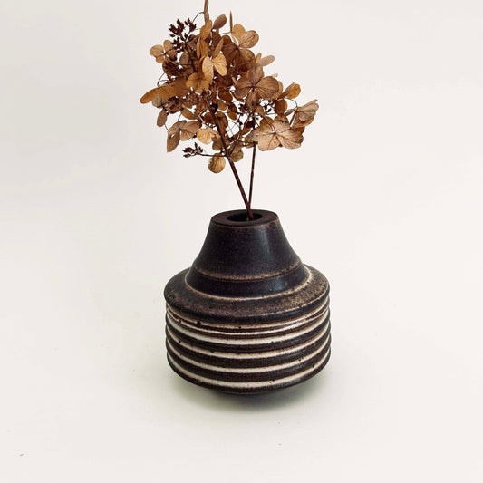 Cylindrical Ribbed Vase in Mocha Cream, No. 1