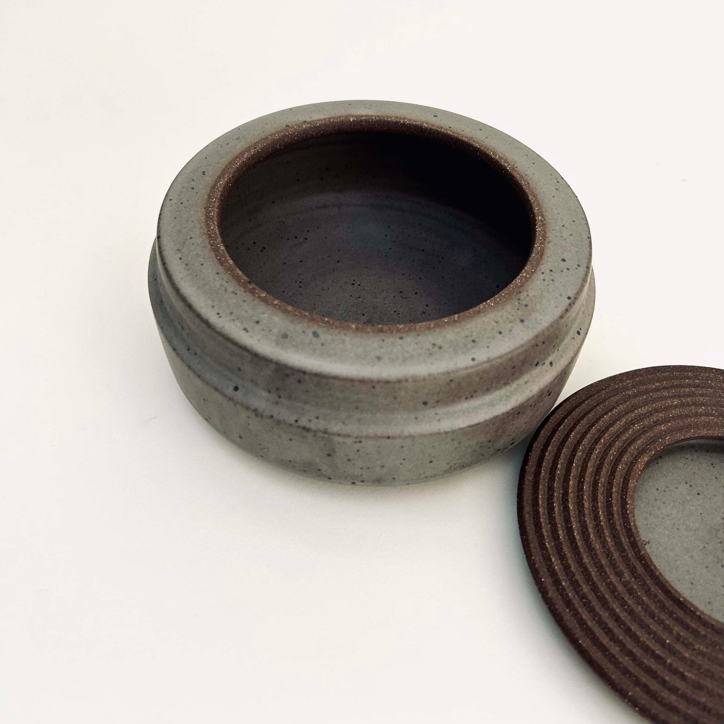 Wide, Cylindrical Lidded Vessel in Greige