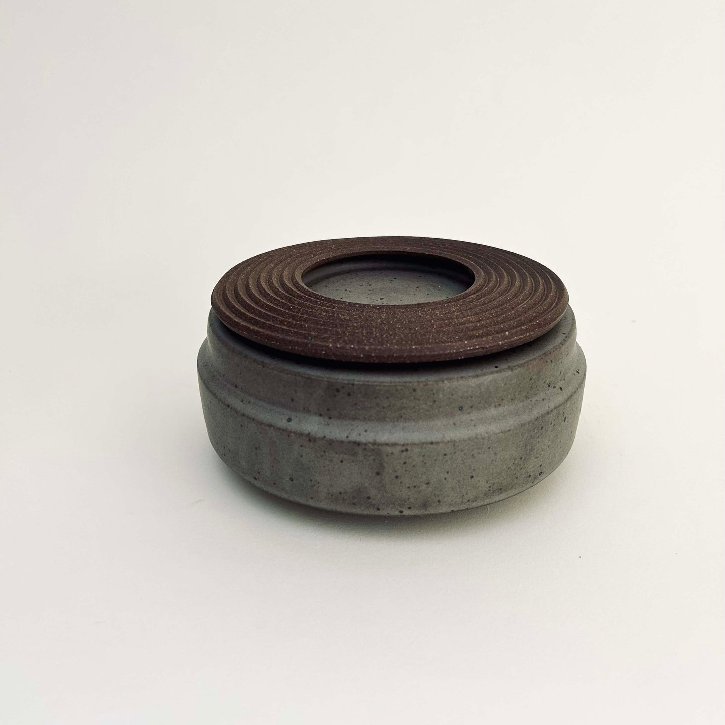 Wide, Cylindrical Lidded Vessel in Greige