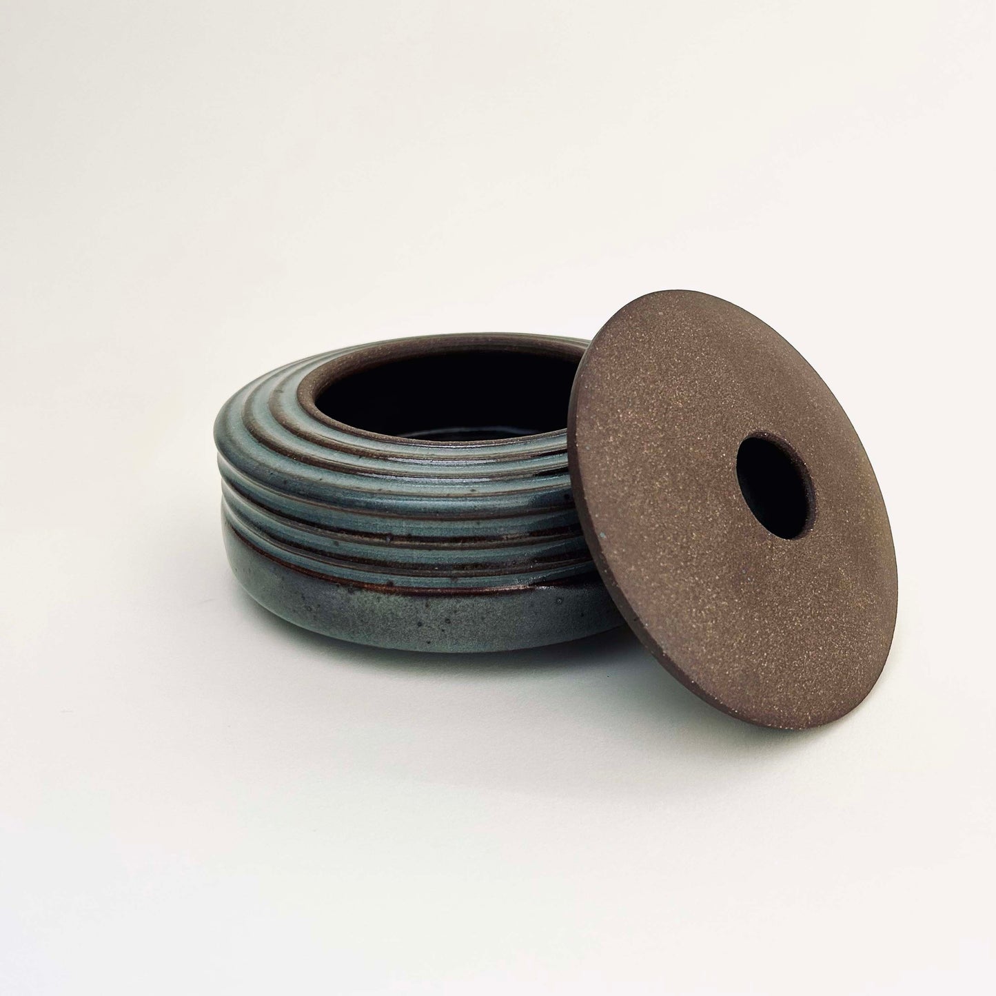 Wide Ribbed Cylindrical Lidded Vessel in Celadon