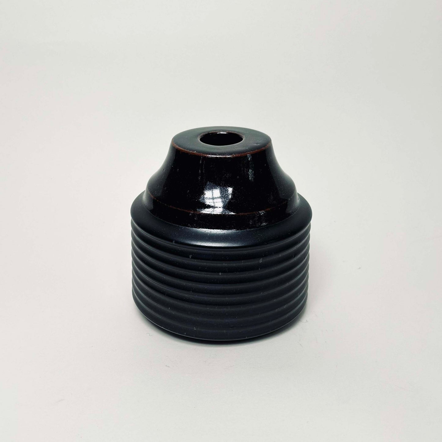 Cylindrical Ribbed Vase in Satin Black, No.3