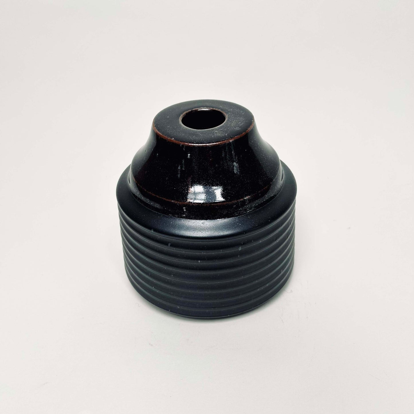 Cylindrical Ribbed Vase in Satin Black, No.3