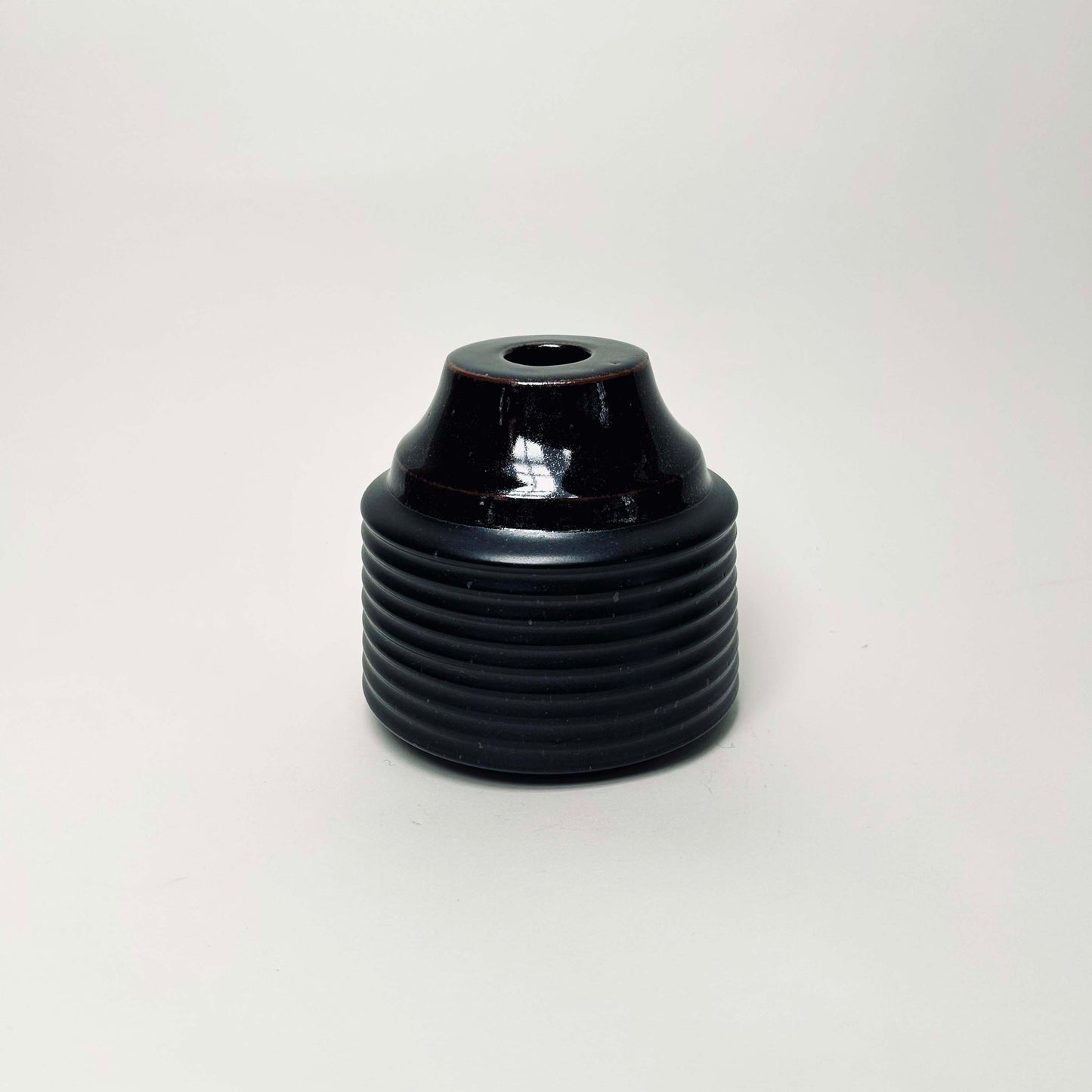 Cylindrical Ribbed Vase in Satin Black, No.3