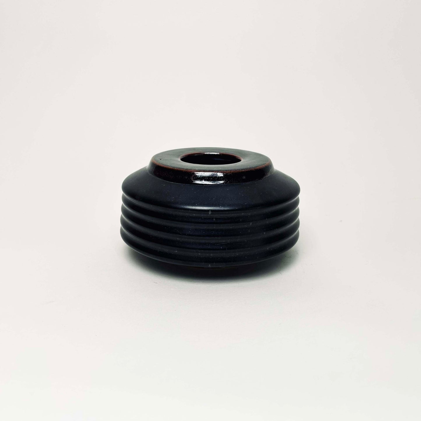 Small, Collared Ribbed Vase in Satin Black/Oil Spot