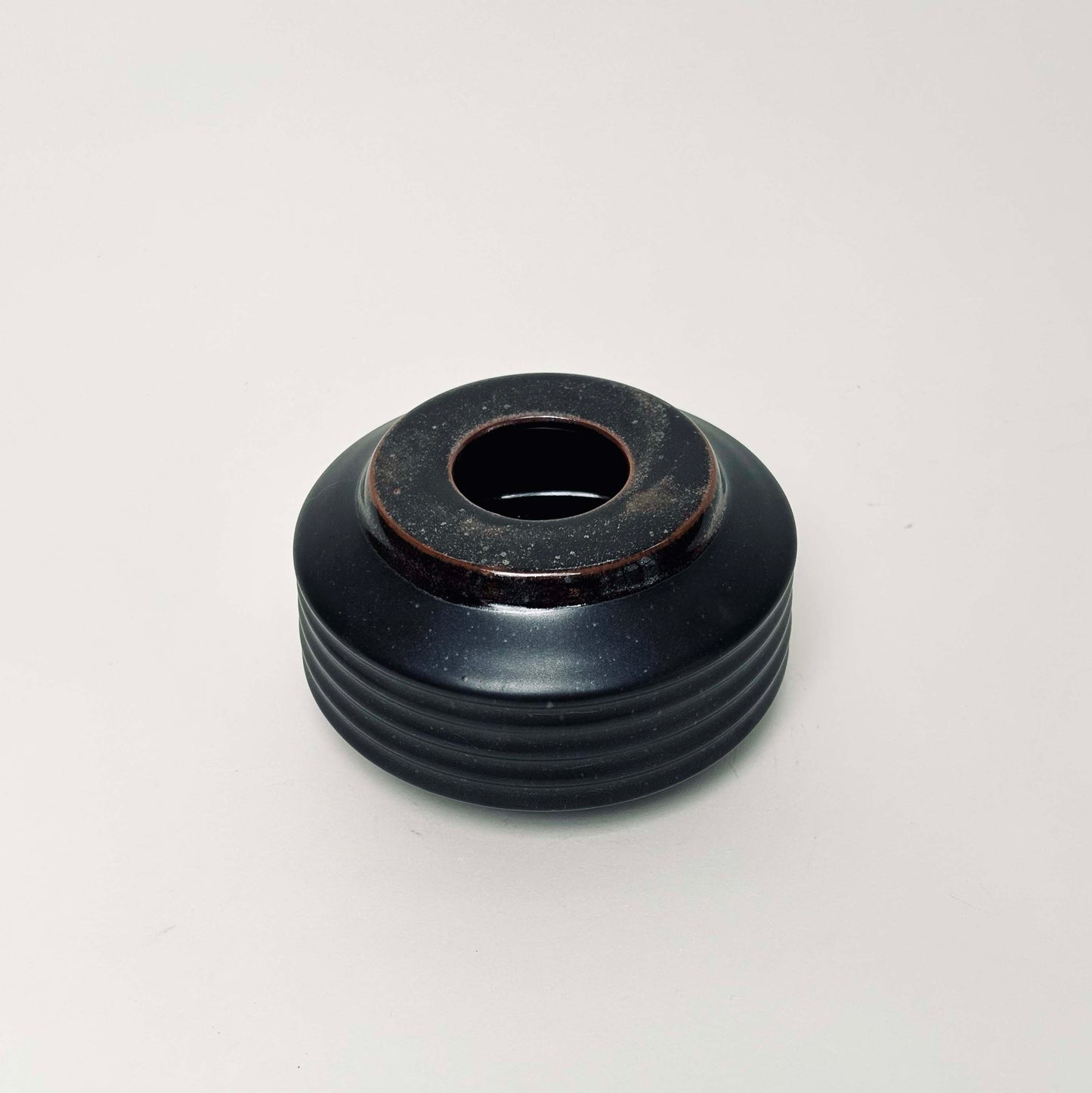 Small, Collared Ribbed Vase in Satin Black/Oil Spot