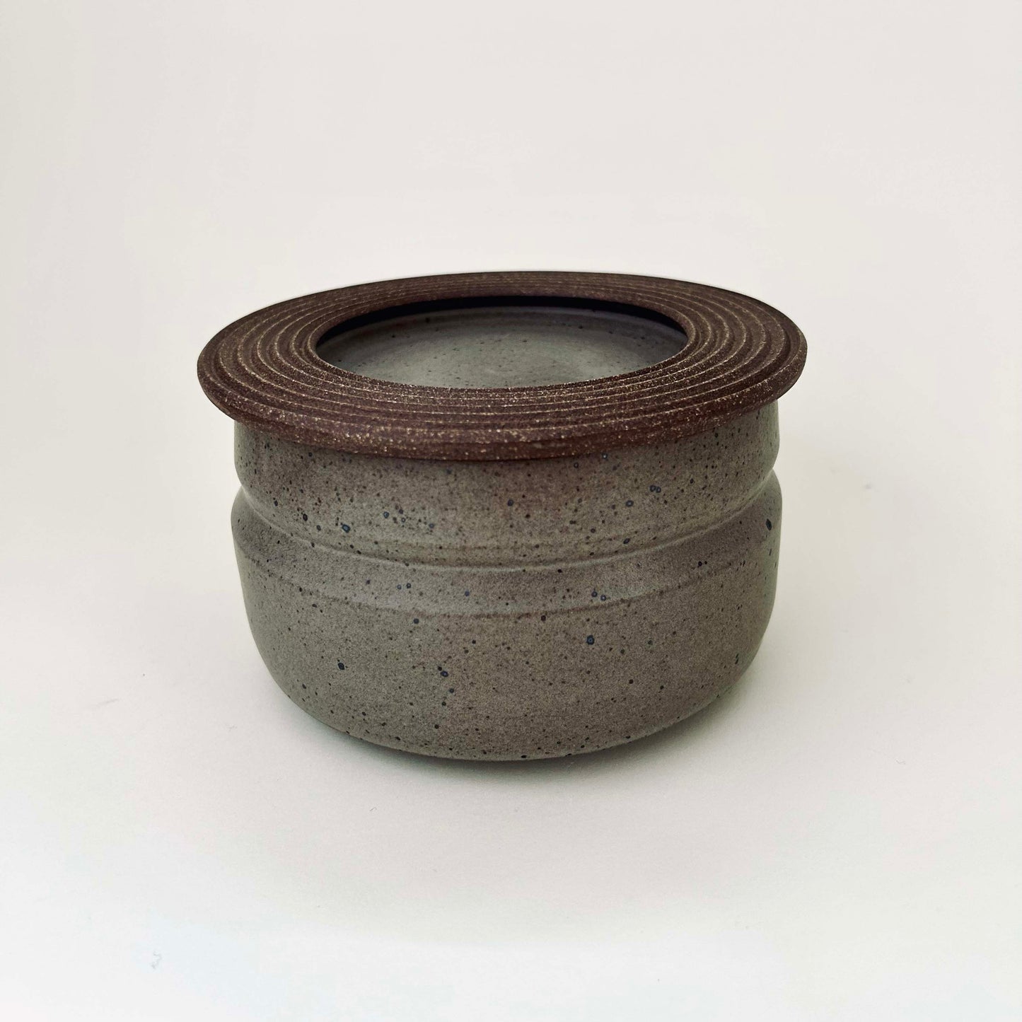 Wide Vessel w/ Textured Lid in Greige