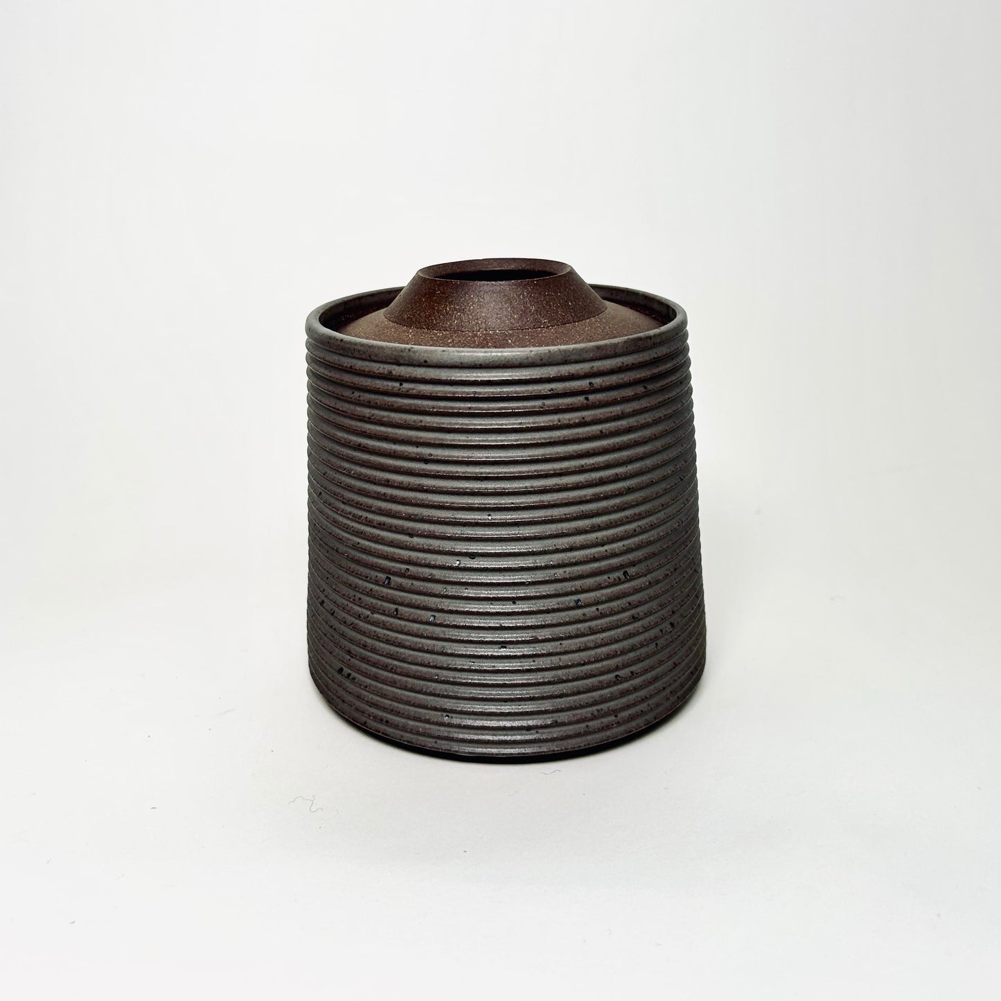 Tapered Vessel w/ Angular Lid in Greige