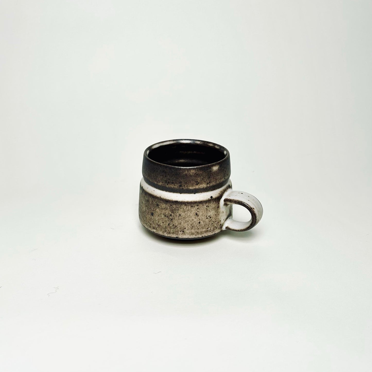 Small Angular Expresso Cup in Mocha Creme