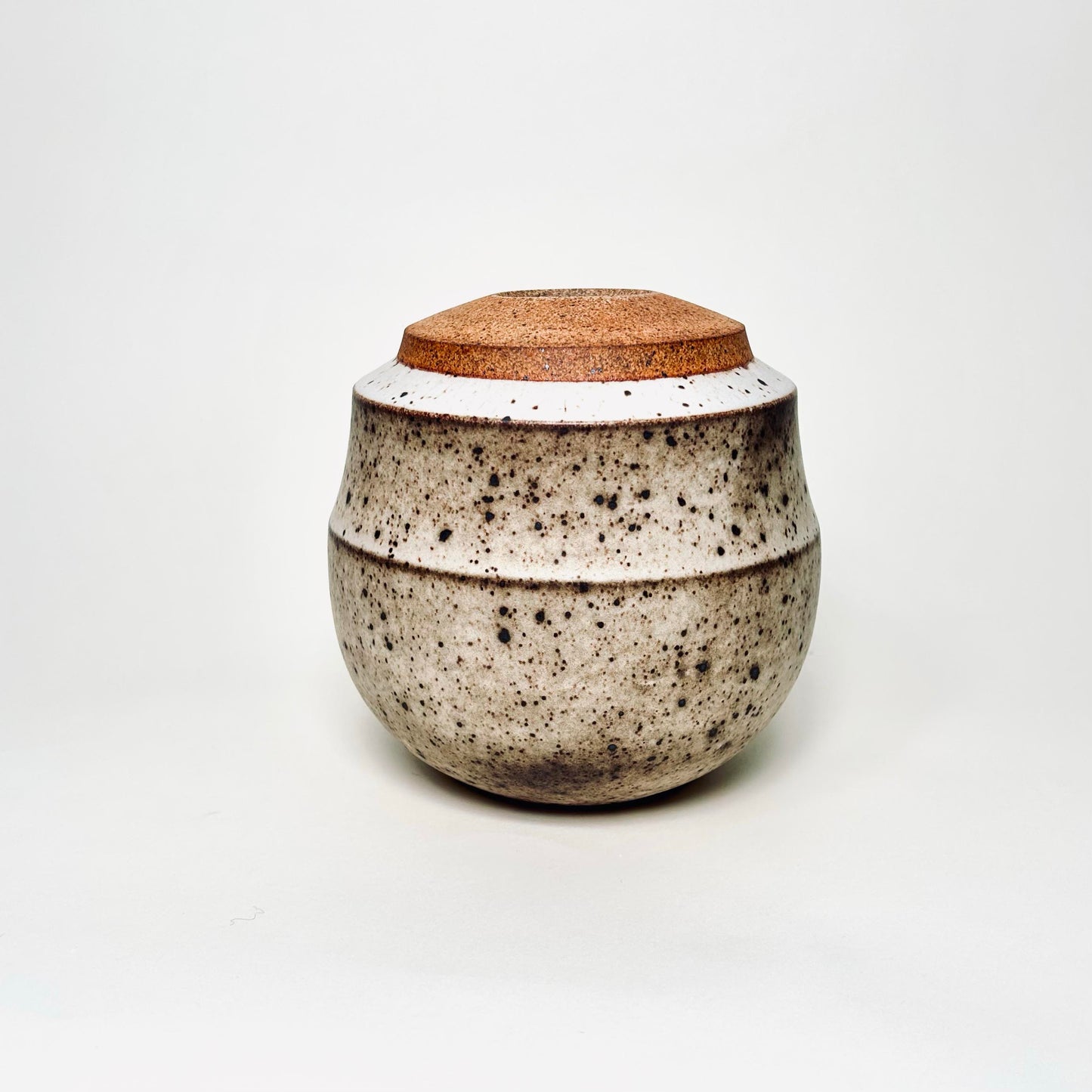 Large Collared Vase in Mocha Creme