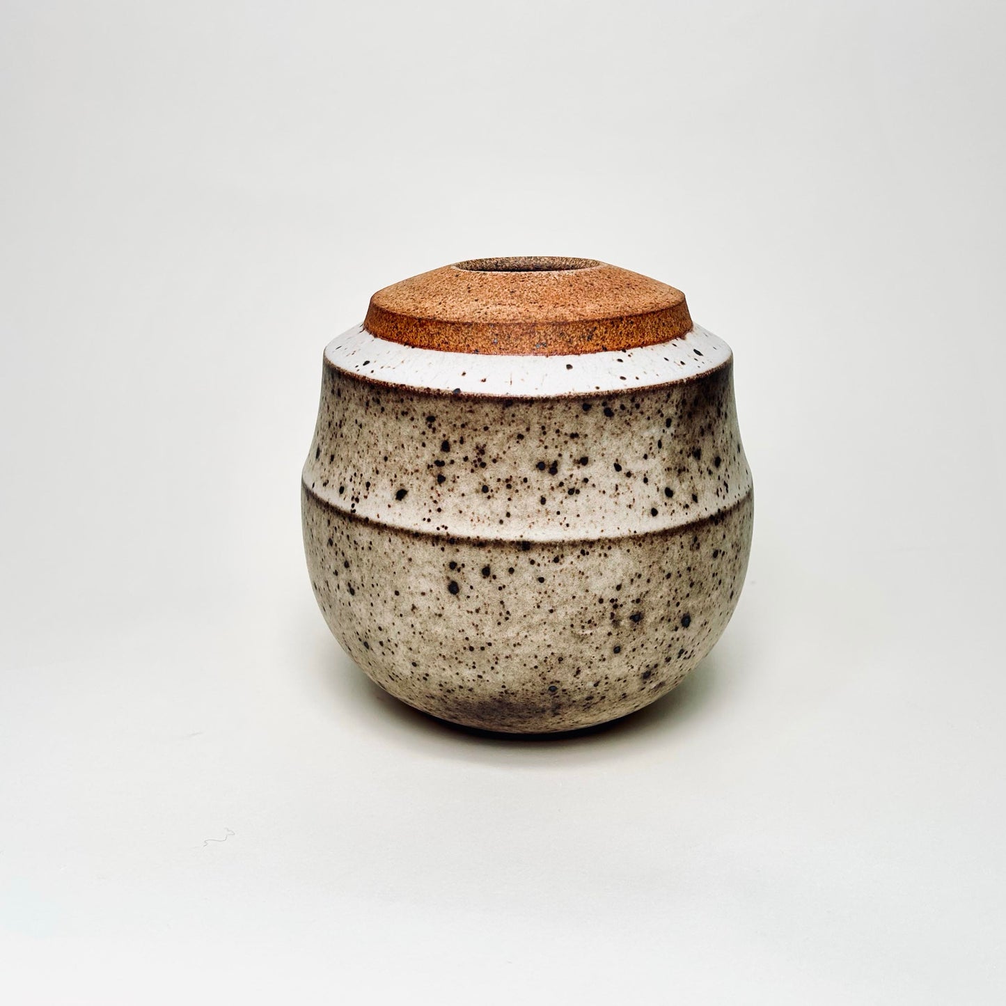 Large Collared Vase in Mocha Creme
