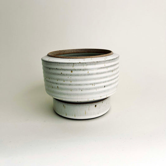 Corrugated Textured Planter w/ Tray, Buttermilk